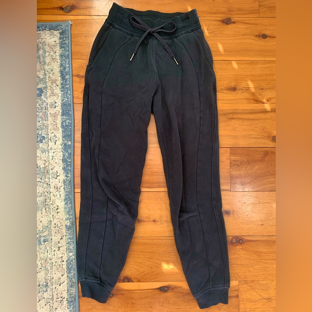 Black Lululemon Scuba Sweatpants Size 0